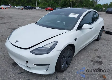 2023 Tesla Model 3 Rear-Wheel Drive z USA, uszkodzony, nr VIN 5YJ3E1EA9PF577174